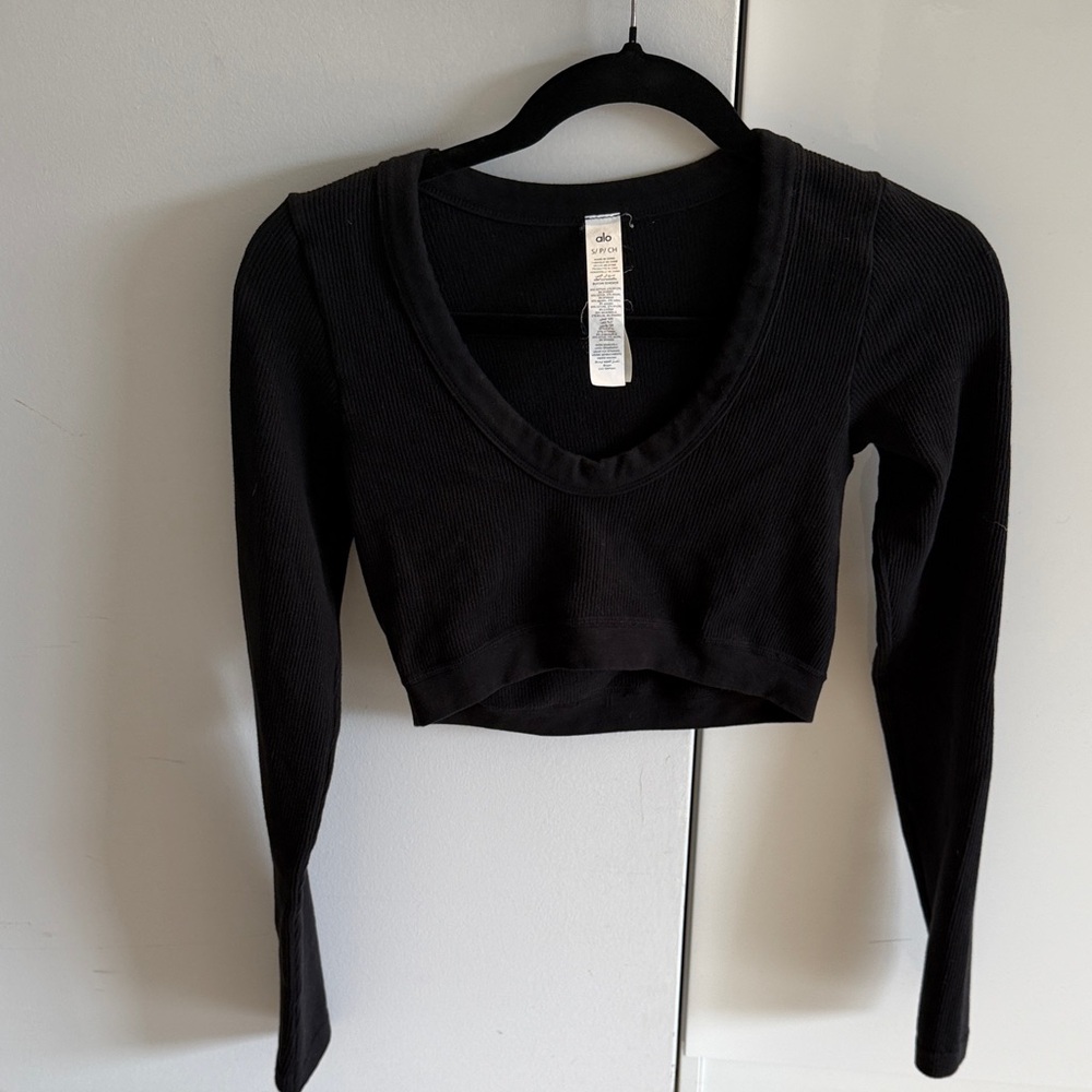 Alo yoga Black Long Sleeve Crop Top